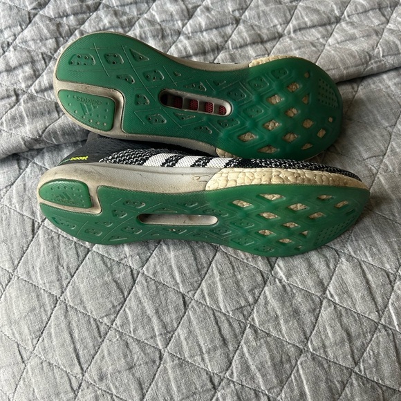 Adidas Cosmic Boost. Mens, size 9. - Picture 3 of 4